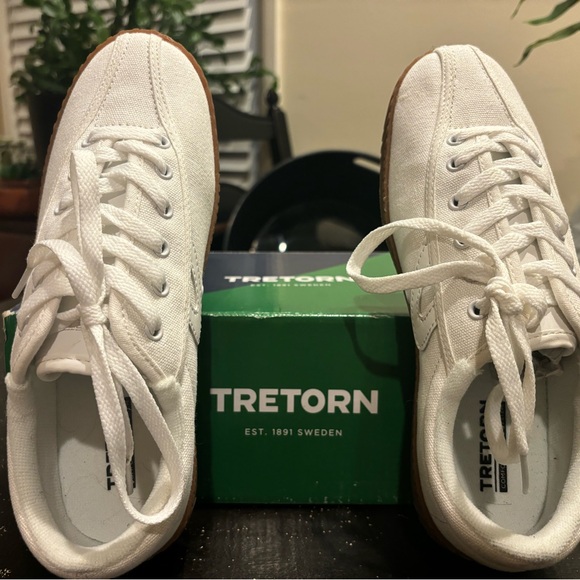 Tretorn white sneakers - Picture 3 of 3